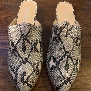 CL by Laundry size 7.5 snakeskin mules.